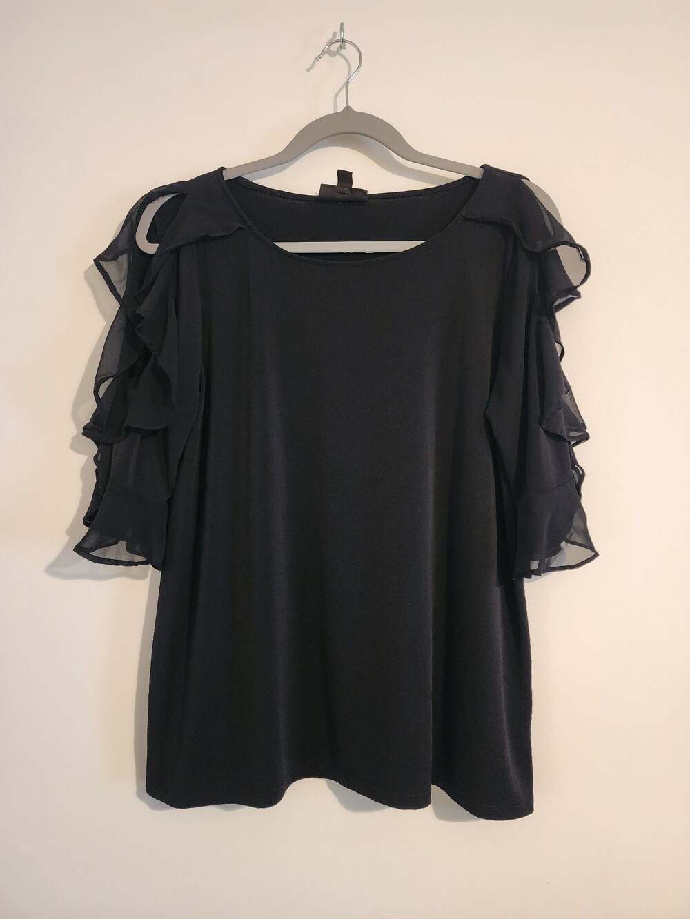 Bold Elements Black Cold Shoulder Ruffle Sleeve Top Size L